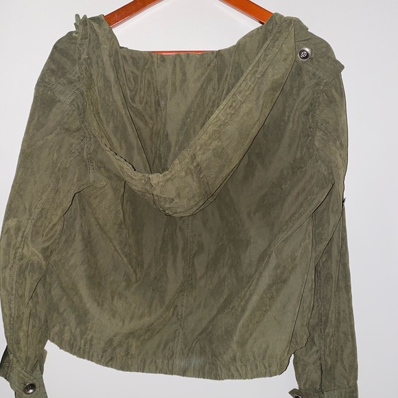 Brandy Melville olive jacket (one size) - Picture 2 of 2